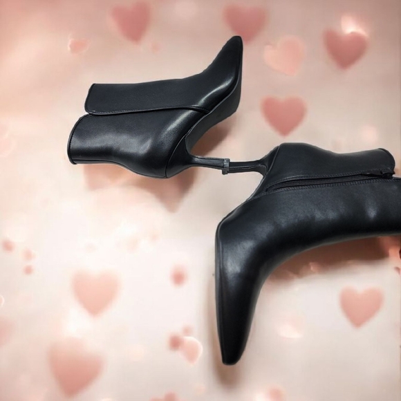 Coutgo Women's Size 6.5 Elegant Kitten Heel Black Ankle Boots - Picture 7 of 8